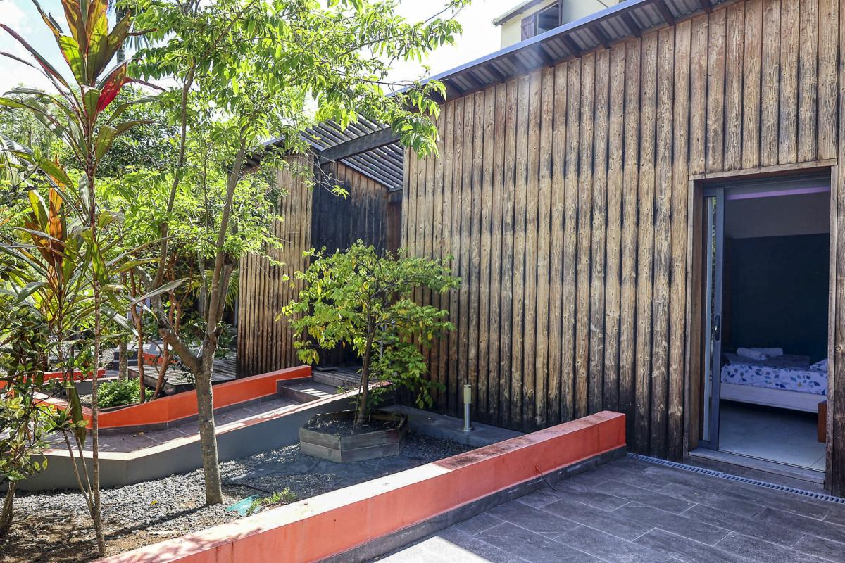 25.Location villa piscine Le Gosier Guadeloupe_Accés chambres